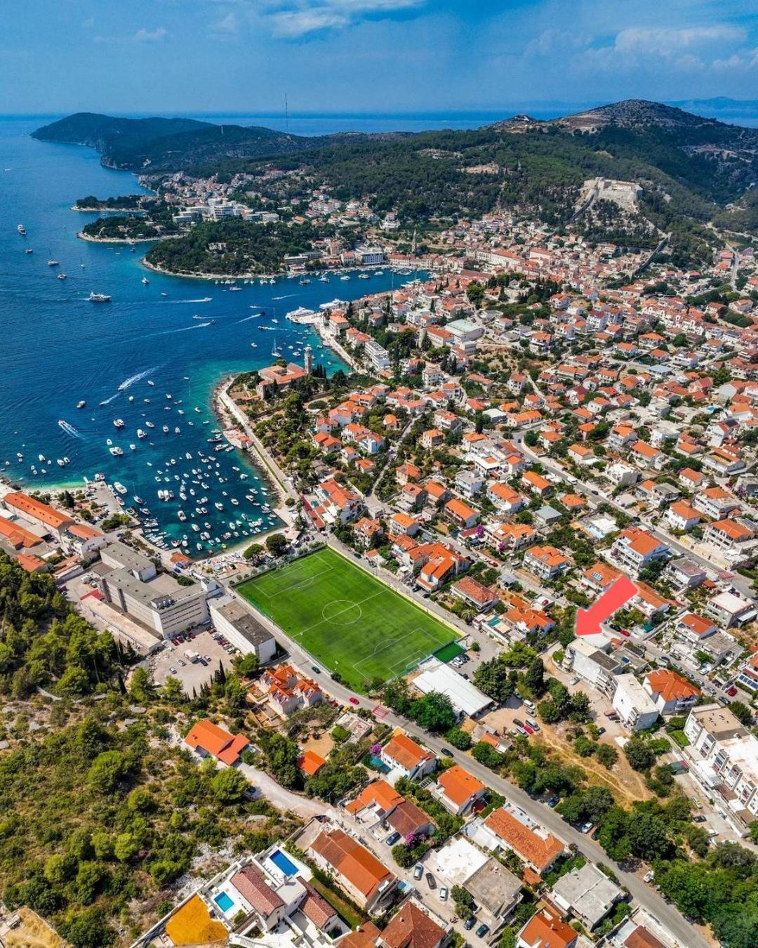 Room Tai - Spacious And Comfy With Private Terrace Đảo Hvar Ngoại thất bức ảnh